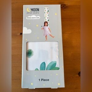 Hanging Growth Chart - Green